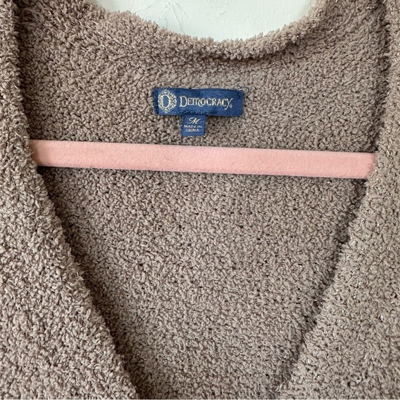 Democracy Tan Metallic Gold Cozy Soft Teddy Button Down Cardigan Medium - Picture 6 of 8